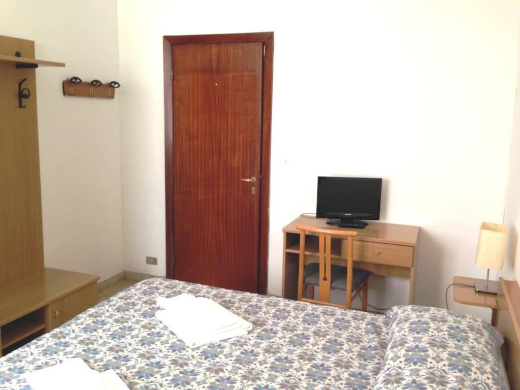 Albergo La Neigra Сестри Леванте Екстериор снимка