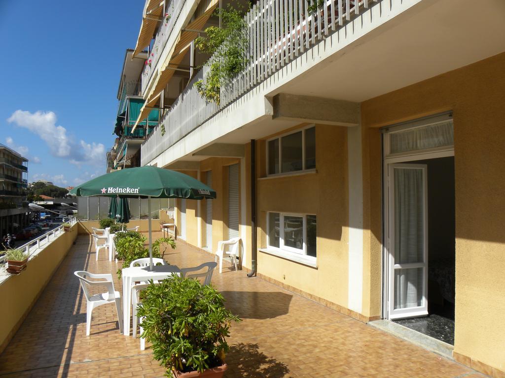 Albergo La Neigra Сестри Леванте Екстериор снимка