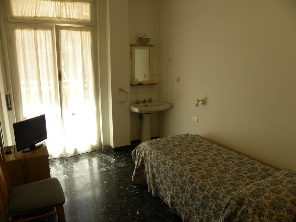 Albergo La Neigra Сестри Леванте Екстериор снимка