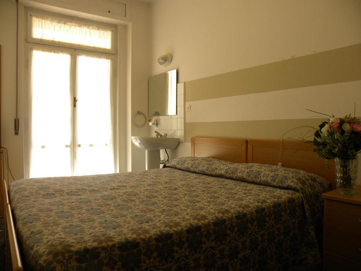 Albergo La Neigra Сестри Леванте Екстериор снимка